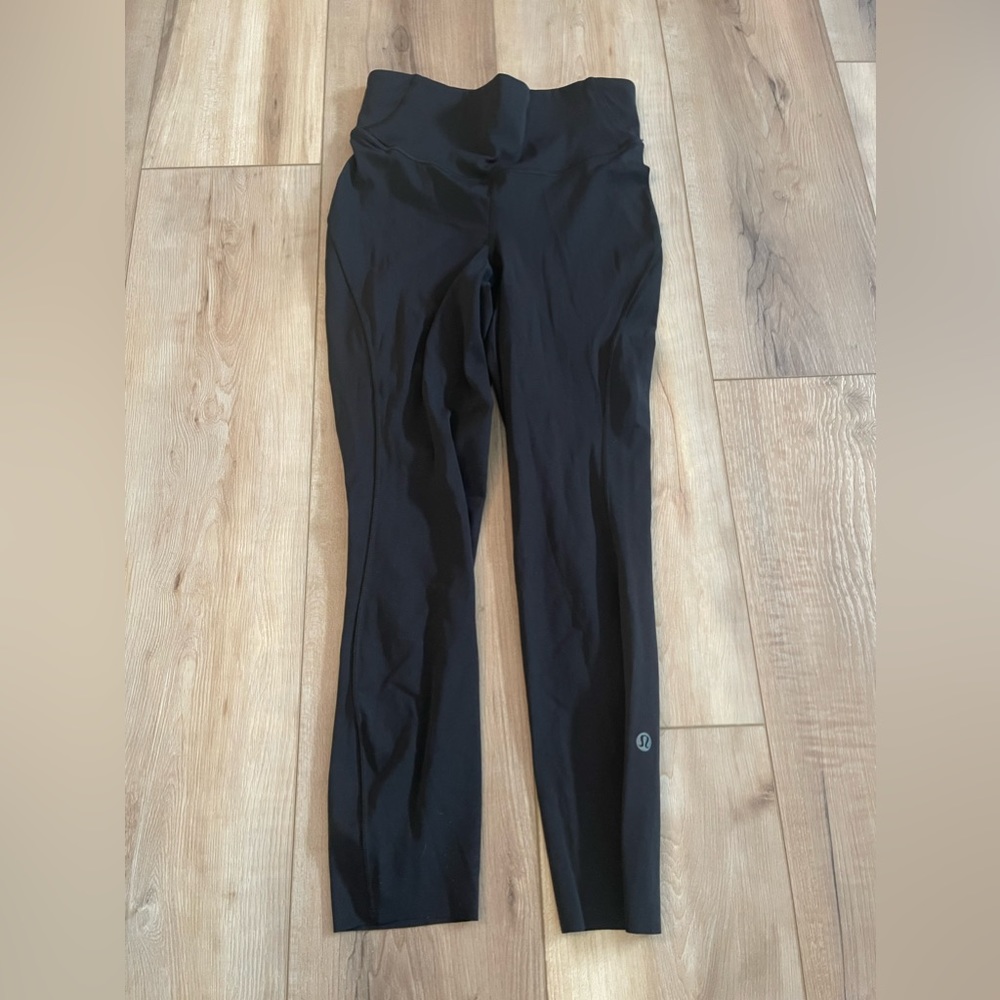 Lululemon athletica Base Pace cropped black leggings. Size 4 and 23inch length